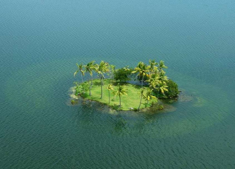 Безмятежный островок