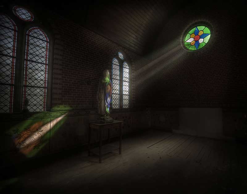 The chapel of rays inside an abandoned mansion