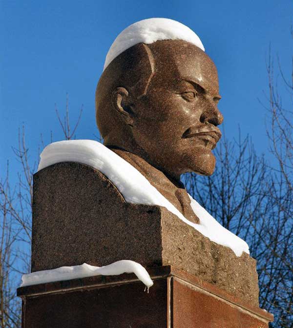 Ленин - снеговик