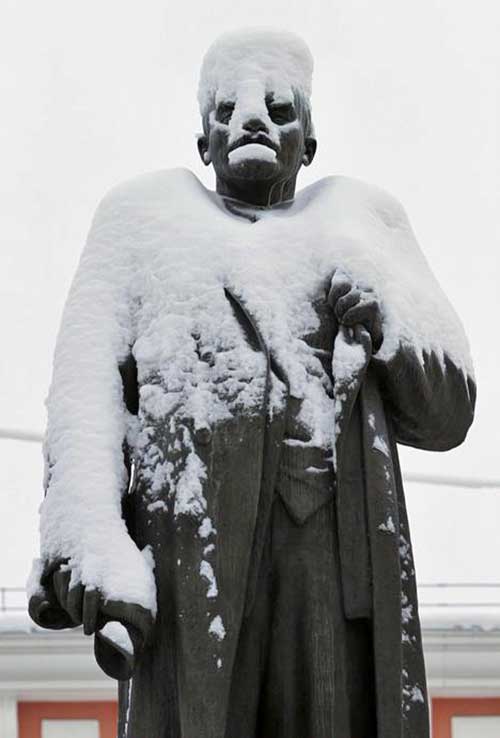 Ленин - снеговик